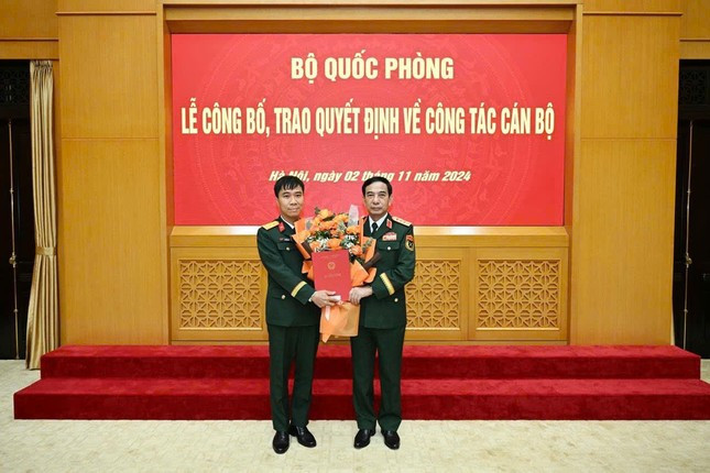 Thượng tá, Trung tá được bổ nhiệm làm Phó Tổng giám đốc Tập đoàn Viettel ảnh 2