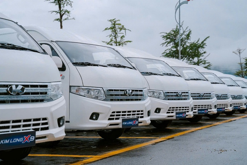 50 xe mini bus do đội ngũ kỹ sư người Việt thiết kế chuẩn bị phục vụ tại TP.HCM