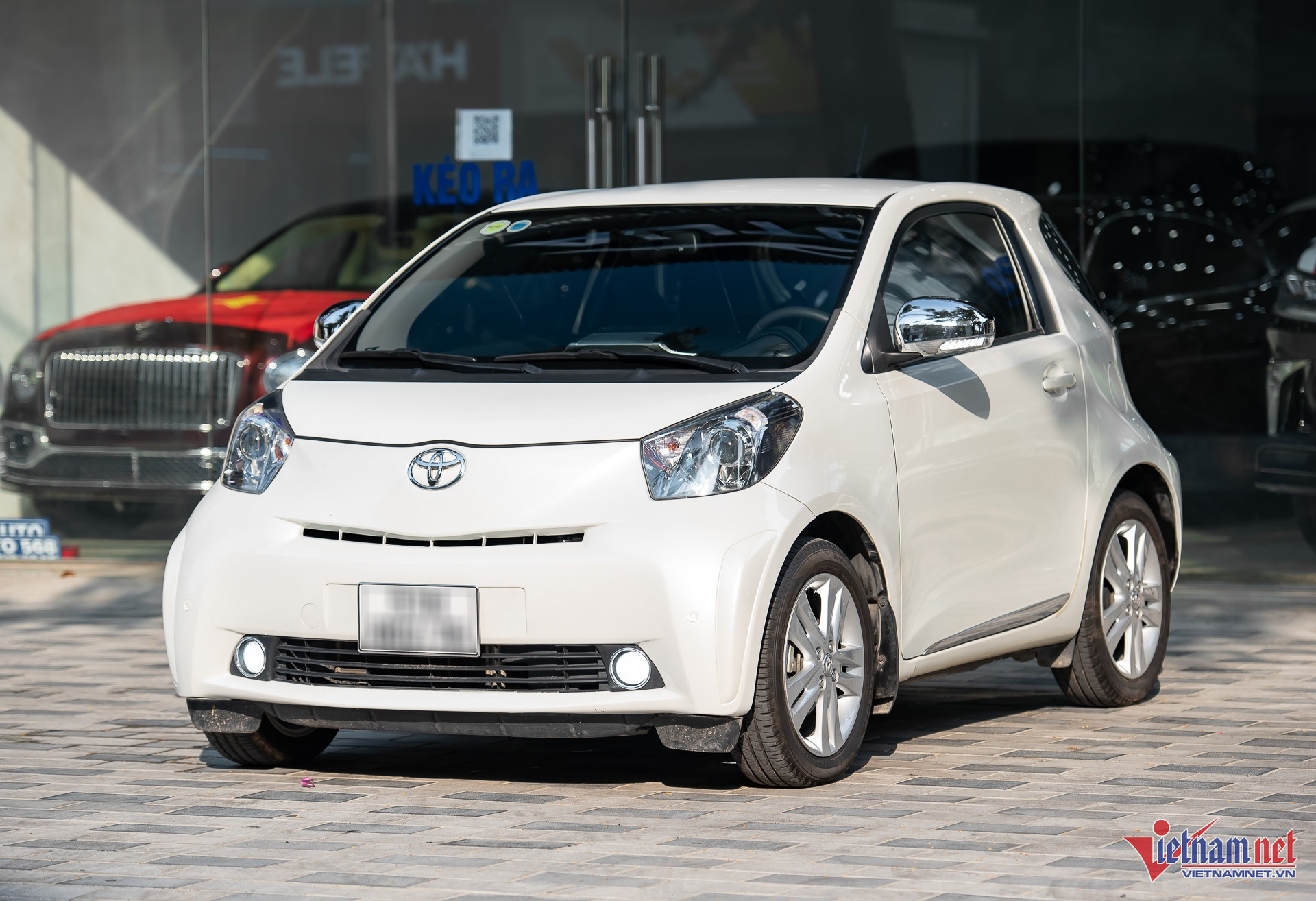 W-toyota iq 17.JPG.jpg