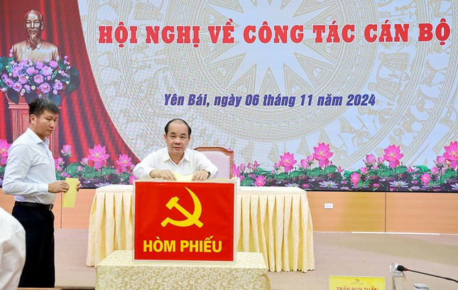 Ông Trần Huy Tuấn được bầu giữ chức Bí thư Tỉnh ủy Yên Bái ảnh 2