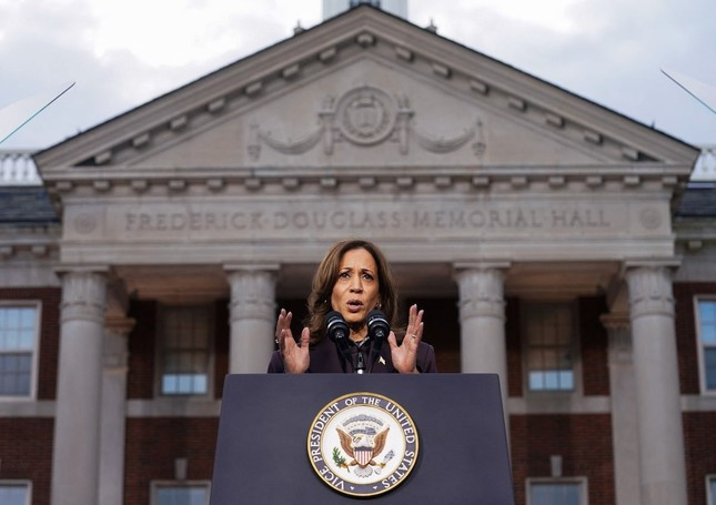 Bà Kamala Harris chúc mừng ông Donald Trump, cam kết chuyển giao quyền lực trong hoà bình ảnh 2