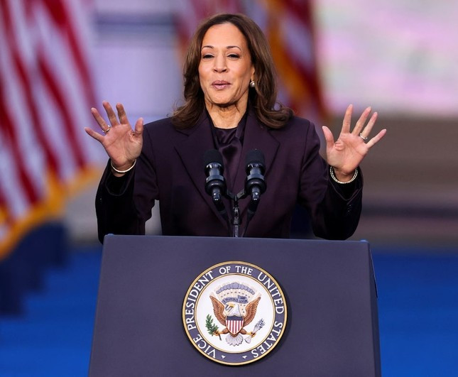 Bà Kamala Harris chúc mừng ông Donald Trump, cam kết chuyển giao quyền lực trong hoà bình ảnh 3