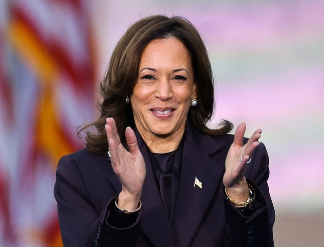 Bà Kamala Harris chúc mừng ông Donald Trump, cam kết chuyển giao quyền lực trong hoà bình ảnh 4