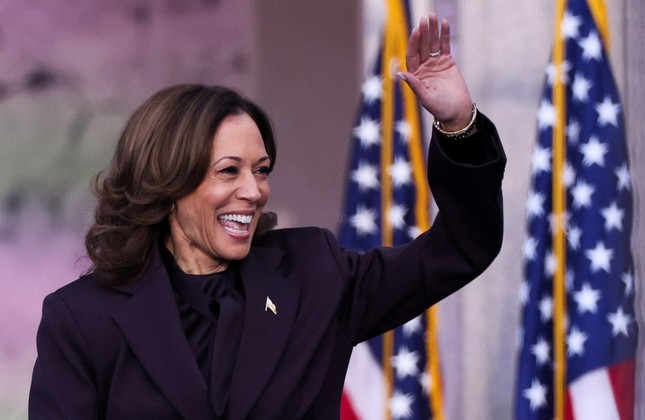 Bà Kamala Harris chúc mừng ông Donald Trump, cam kết chuyển giao quyền lực trong hoà bình ảnh 1