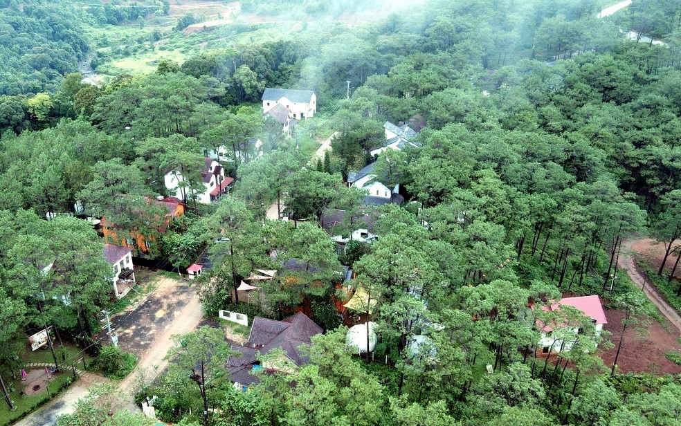 ‘Đà Lạt thứ 2’ của Tây Nguyên la liệt biệt thự bỏ hoang sau thời gian là ‘điểm nóng’ bất động sản