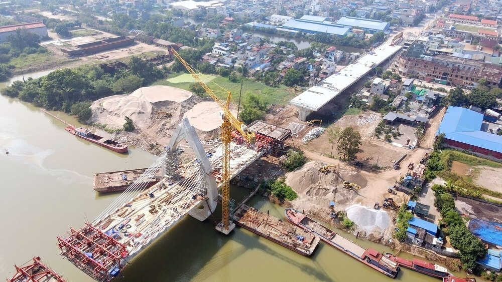 Cầu dây văng đầu tiên của tỉnh Nam Định sắp đến bước tiến quan trọng, hướng tới thông xe vào tháng 3/2025