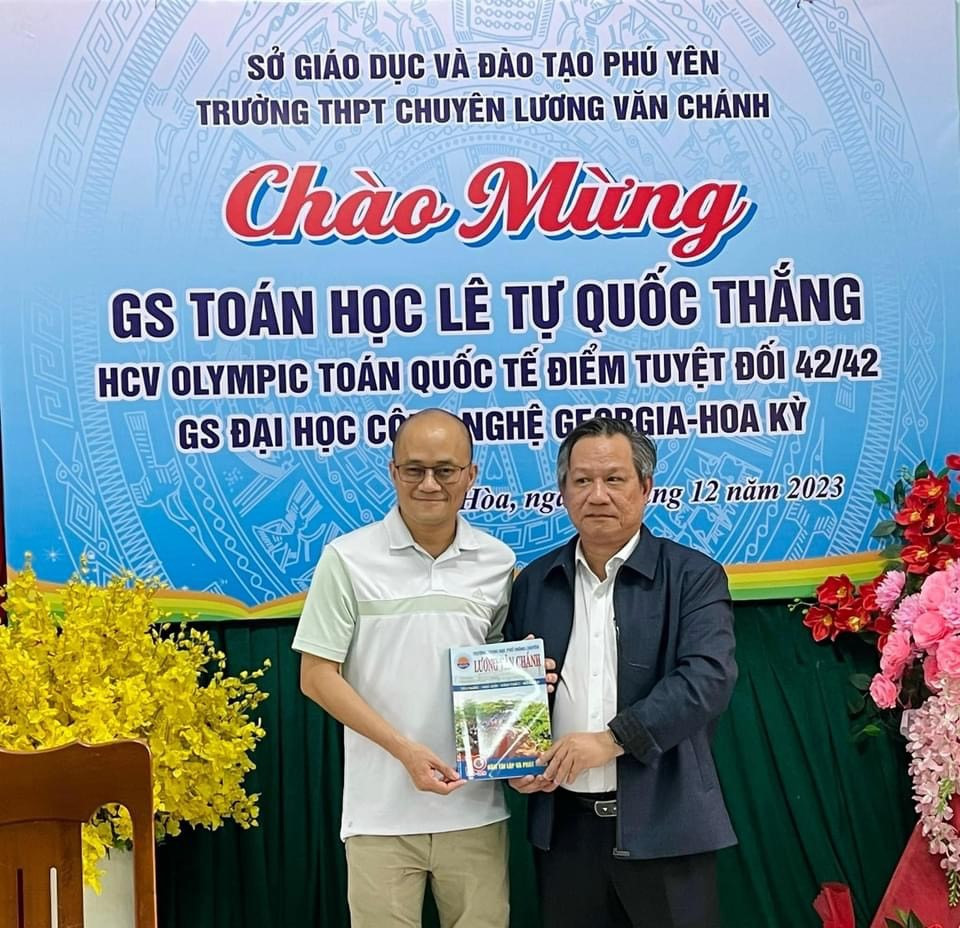 ‘Thần đồng’ Việt Nam giải Toán không cần dùng giấy, giờ là ‘cây’ Toán xuất sắc của thế giới, tỏa sáng ở trời Tây nhưng không ngừng đóng góp cho quê hương - ảnh 2