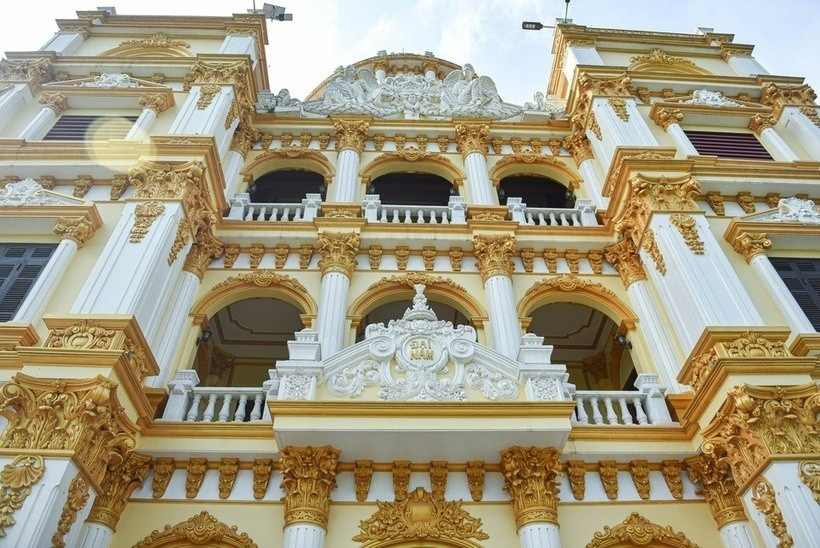 ‘Đại gia lò gạch’ ở Hưng Yên sở hữu tòa lâu đài gây choáng ngợp: Vẻ ngoài phương Tây, bên trong đậm chất Việt Nam