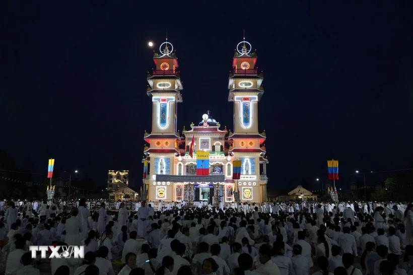 Thánh địa lớn nhất của tôn giáo ‘nội sinh’ tại Việt Nam: Được xây dựng trong 14 năm, nhân công không lấy vợ, cưới chồng trong suốt thời gian thi công - ảnh 1