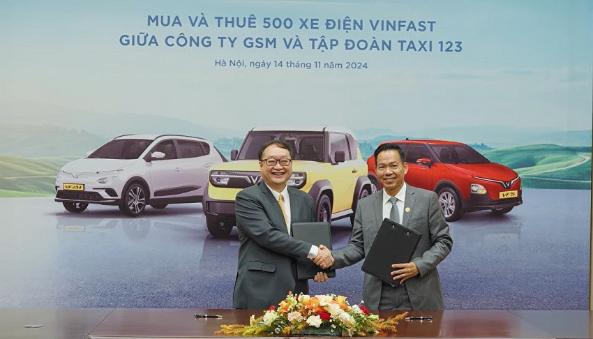 Hãng taxi 15 tuổi tại Hà Nội 'chốt' hợp đồng thuê, mua 500 xe điện VinFast từ Xanh SM