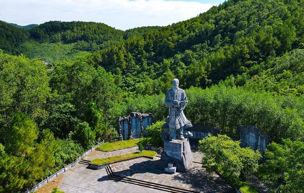 7 Danh nhân văn hóa thế giới của Việt Nam được UNESCO vinh danh: Người là anh hùng giải phóng dân tộc, người được tôn là 'Y thánh' - ảnh 5