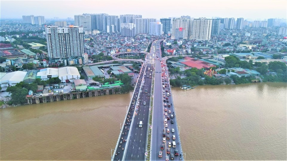 Dòng sông lớn thứ 12 châu Á ‘cõng’ 9 cây cầu khi chảy qua địa bàn Hà Nội