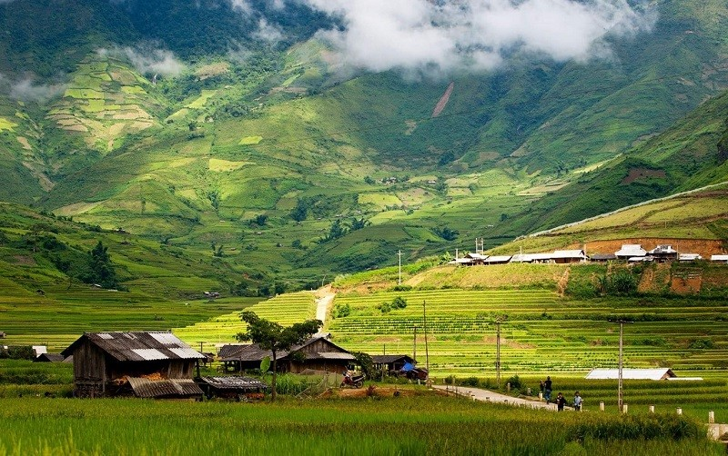 Bản nhỏ ‘trên trời’ được ví như tiên cảnh vùng sơn cước, nằm nép mình bên dãy núi cao nhất cả nước, cách thị trấn đẹp nhất thế giới của Việt Nam chỉ 4km - ảnh 1