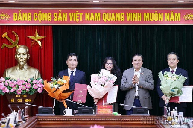 Trưởng Ban Nội chính Trung ương trao quyết định bổ nhiệm cán bộ ảnh 1