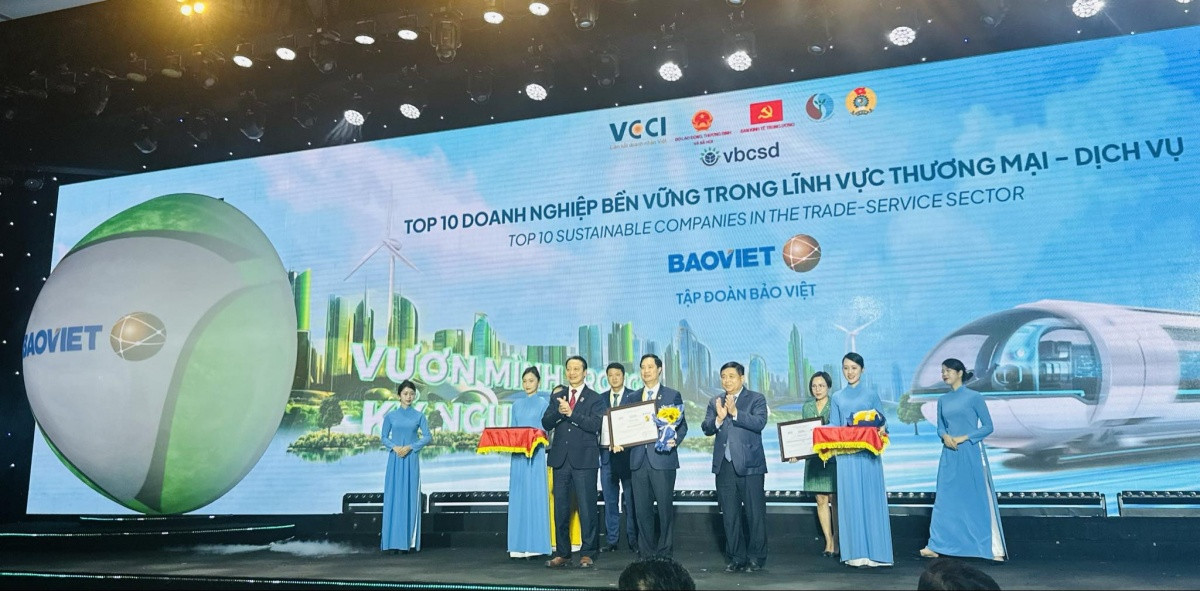 Bảo Việt 60 năm - liên tiếp được vinh danh trong Top 10 “Doanh nghiệp bền vững nhất Việt Nam”