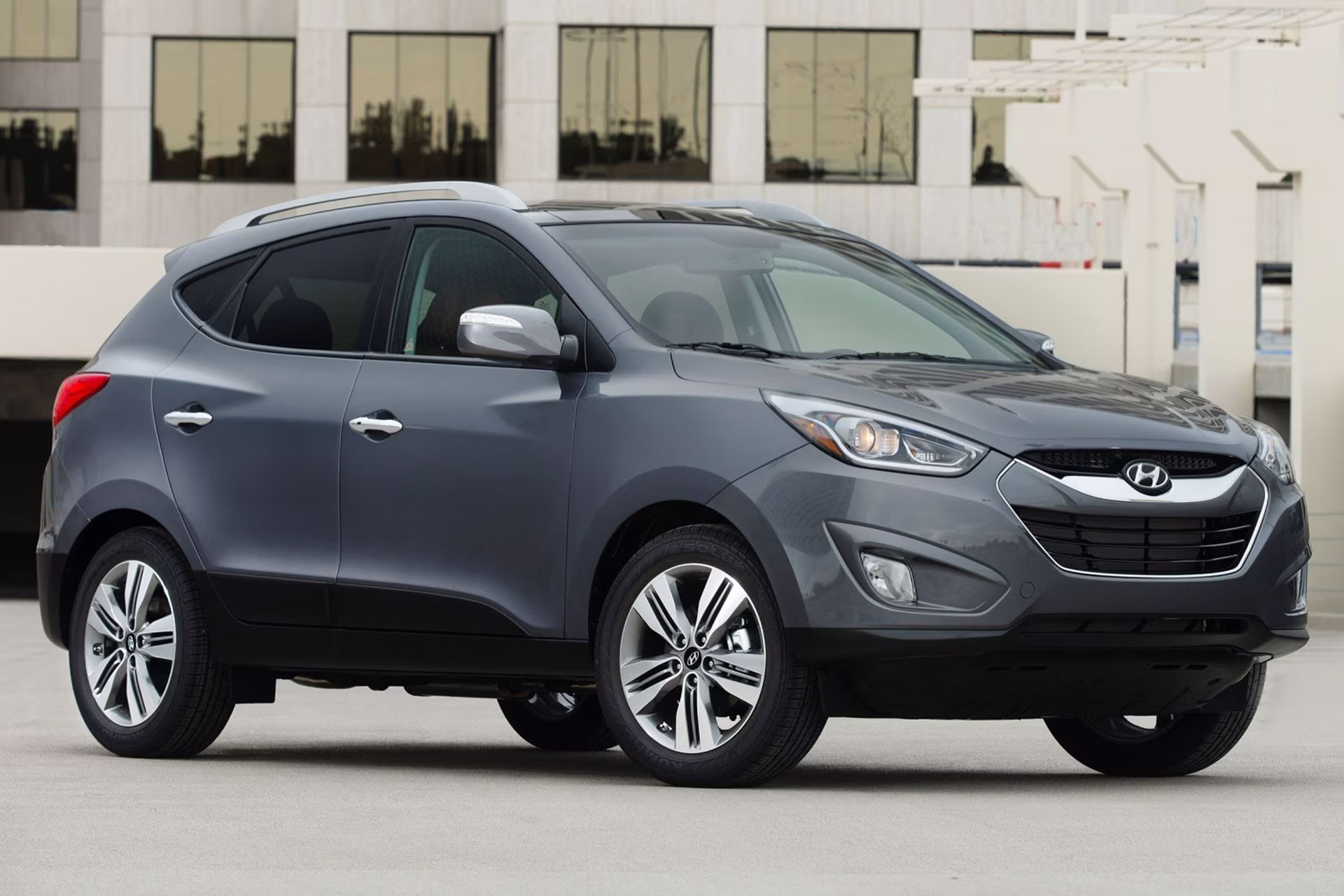 Hyundai Tucson 2015.jpg