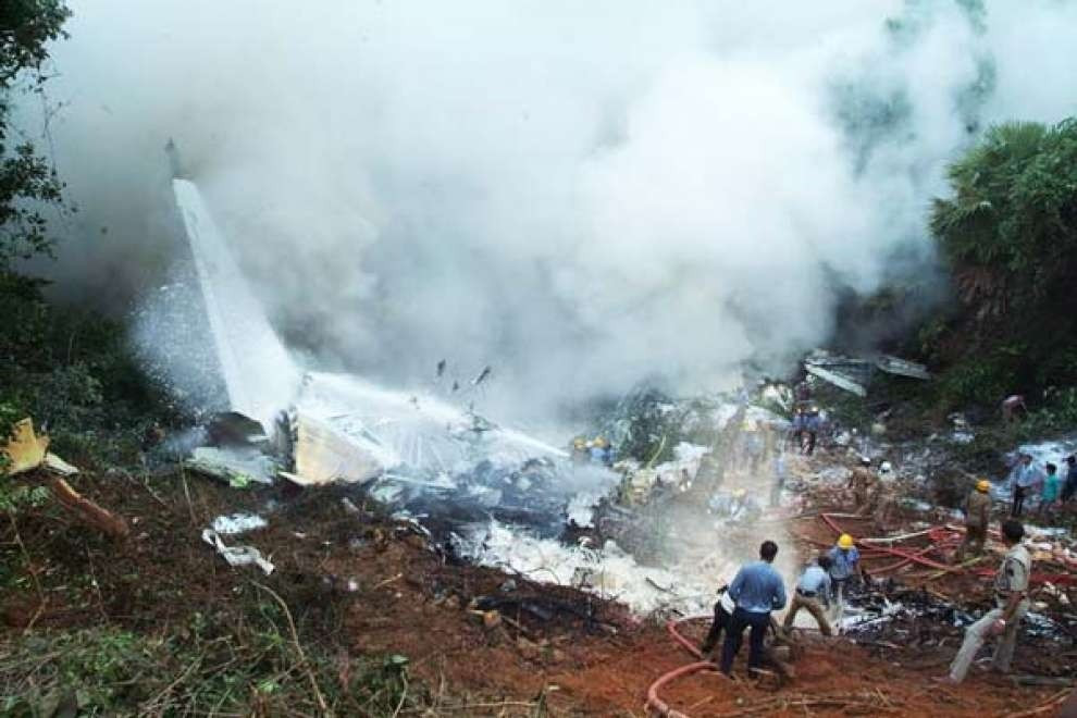 Boeing 747 đâm trực diện vào máy bay khác sau 7 phút cất cánh khiến 351 người trên 2 phi cơ thiệt mạng: Sự cố hàng không hy hữu gây ám ảnh suốt gần 3 thập kỷ - ảnh 2