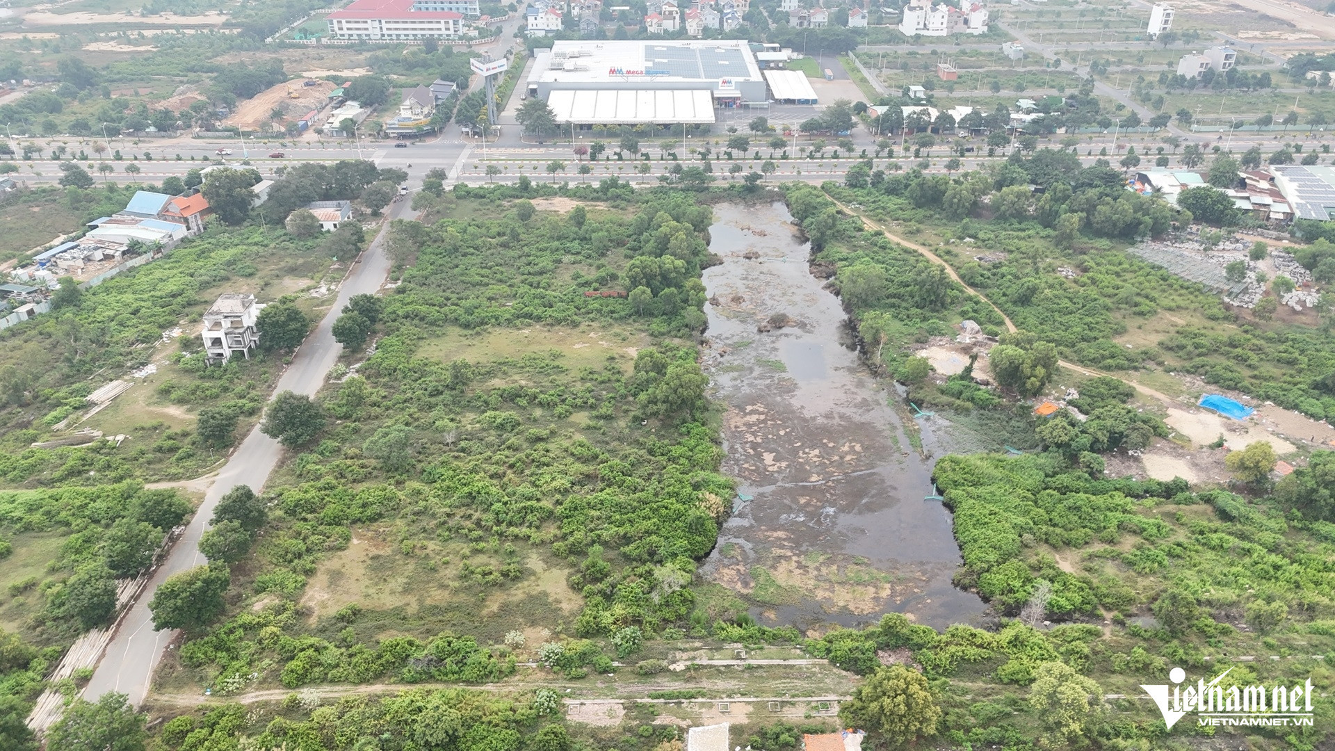 W-dự án metropolitan vũng tàu bỏ hoang hơn 10 năm..JPG.jpg