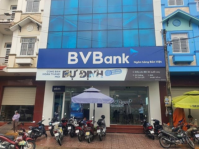 Người phụ nữ muốn chuyển 139 triệu đồng cho ‘người tình’, nhân viên BVBank không thực hiện mà bất ngờ báo công an