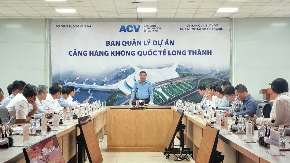 Sân bay Long Thành: Nhà thầu đề xuất hỗ trợ 1.800 tỷ đồng để rút ngắn tiến độ 3 tháng, Bộ trưởng Bộ GTVT nói gì?