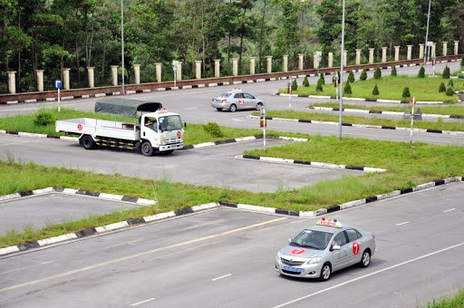 Bộ Giao thông vận tải ban hành yêu cầu đối với người học lái xe từ năm 2025 - ảnh 2