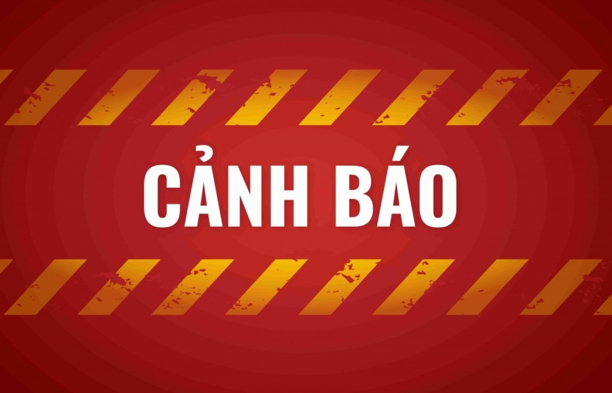 Cảnh báo gấp: Cắm sạc bừa bãi - nguy cơ có thể mất sạch tài khoản ngân hàng