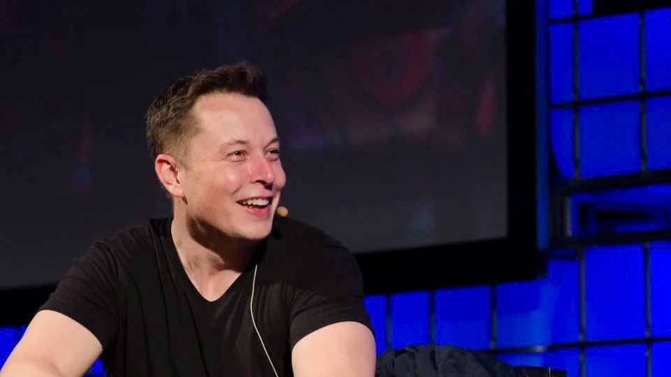 Elon Musk công khai chỉ trích Apple là ‘nghĩa địa của Tesla’, chế giễu hãng công nghệ Mỹ không hiểu gì về ô tô hay AI - ảnh 1