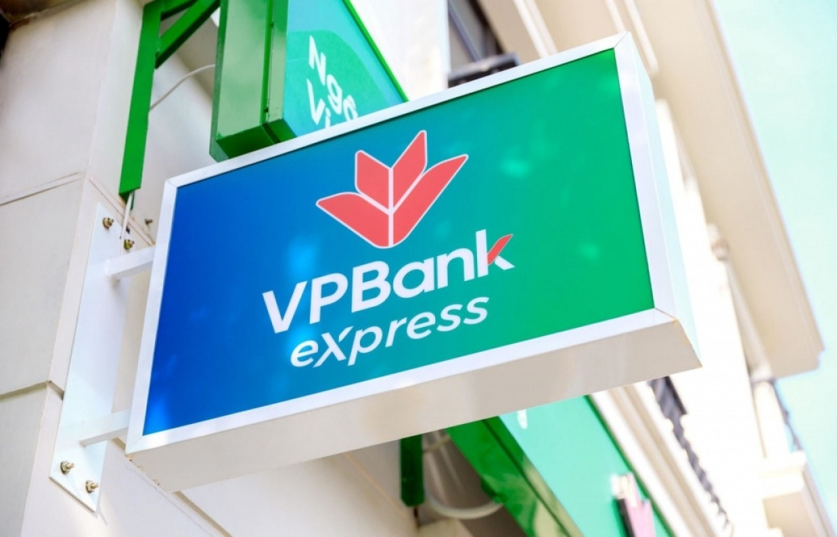 Từ 1/1/2025, VPBank (VPB) thay đổi hạn mức rút tiền mặt thẻ tín dụng