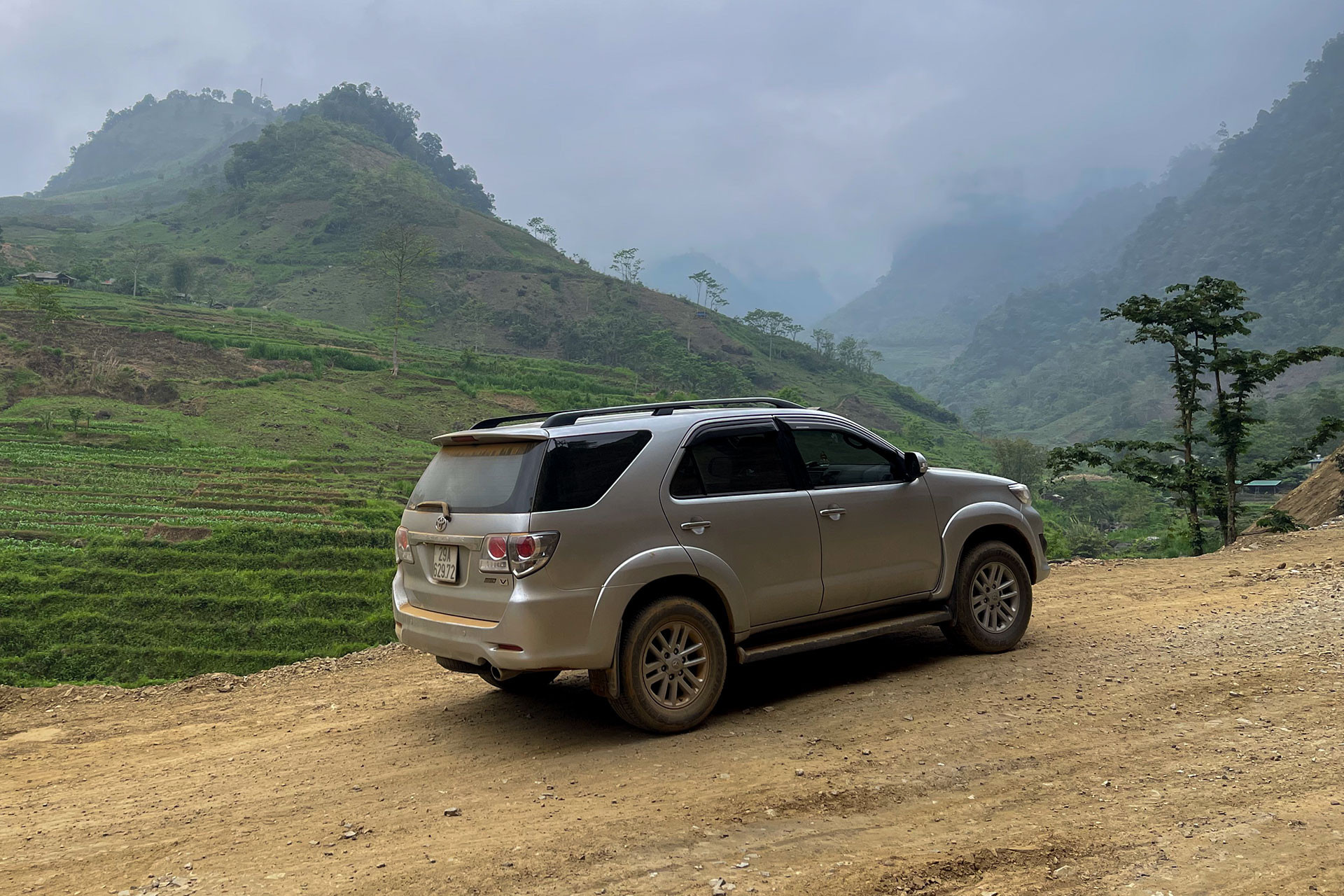 Toyota Fortuner 2012 Vietnamnet (4).jpg