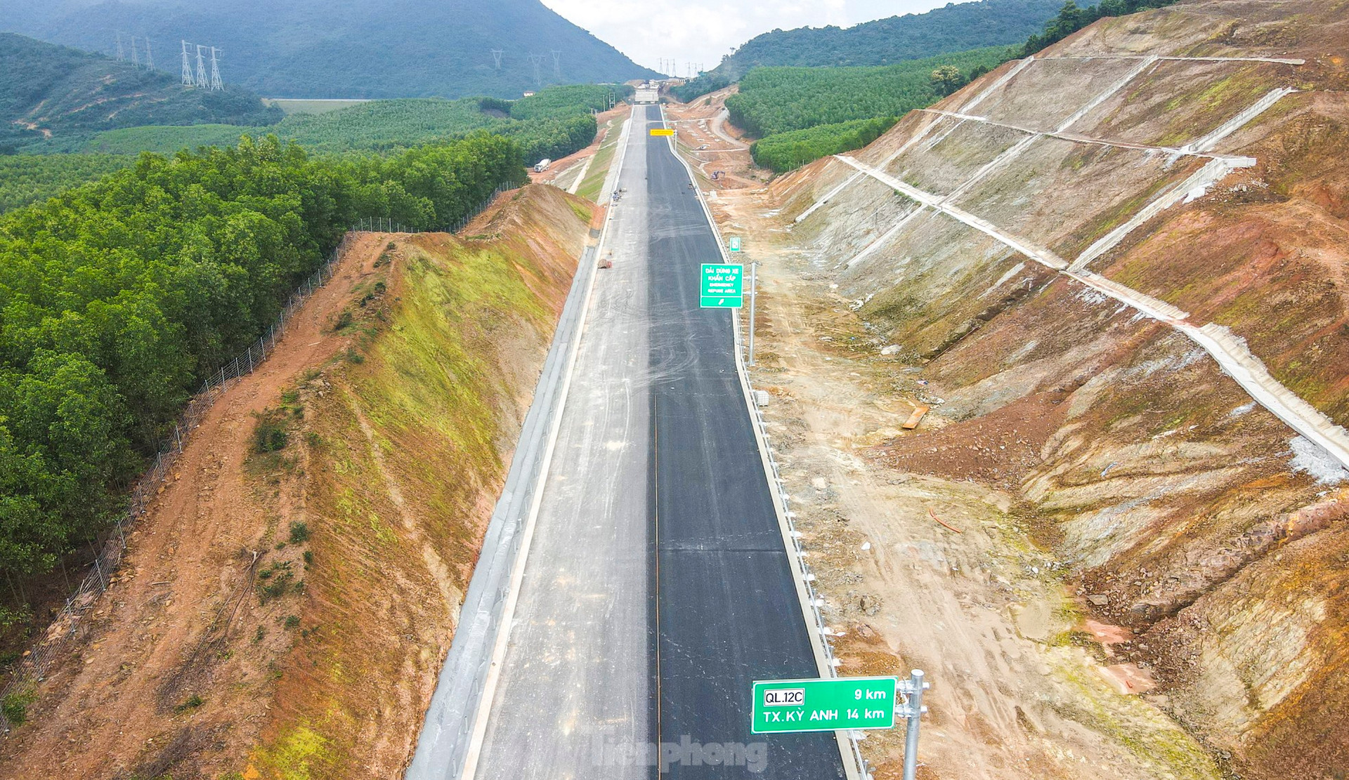 Hình hài tuyến cao tốc hơn 100km qua Hà Tĩnh sắp hoàn thành ảnh 8