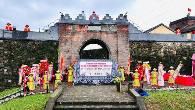 Chính thức hoàn thành trùng tu thành lũy quân sự lịch sử niên đại 198 năm nằm trên ‘Thiên hạ đệ nhất hùng quan' - ảnh 2