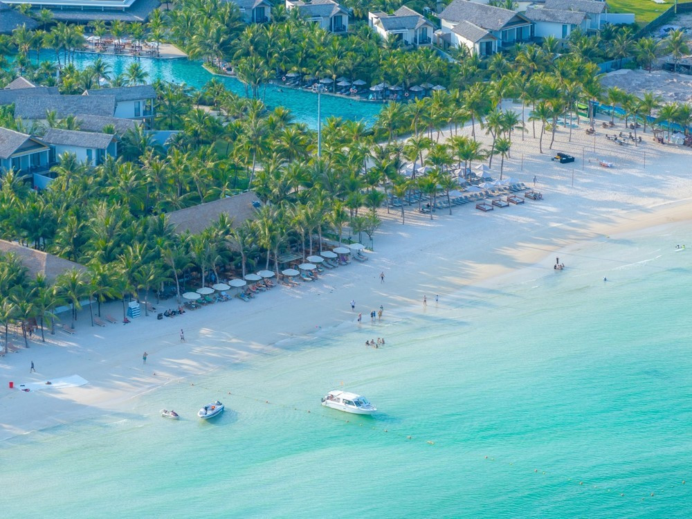 Khởi động thêm đường bay mới đưa khách quốc tế đến hòn 'đảo ngọc' có 150km đường bờ biển của Việt Nam - ảnh 2