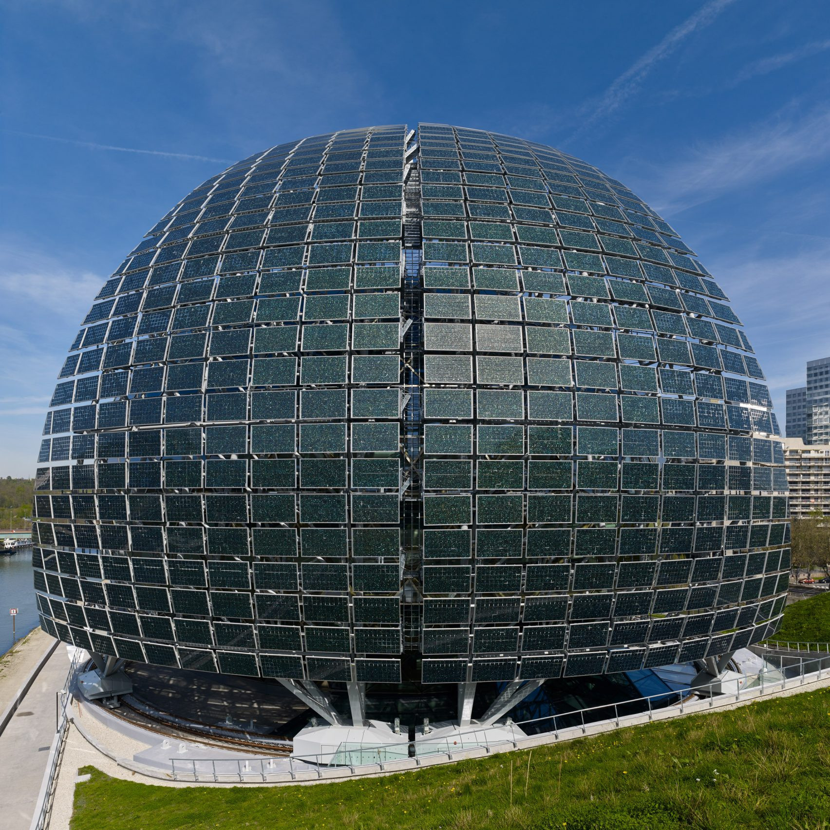 la seine musicale shigeru ban architecture cultural france paris_dezeen_2364_col_11 1704x1704.jpeg