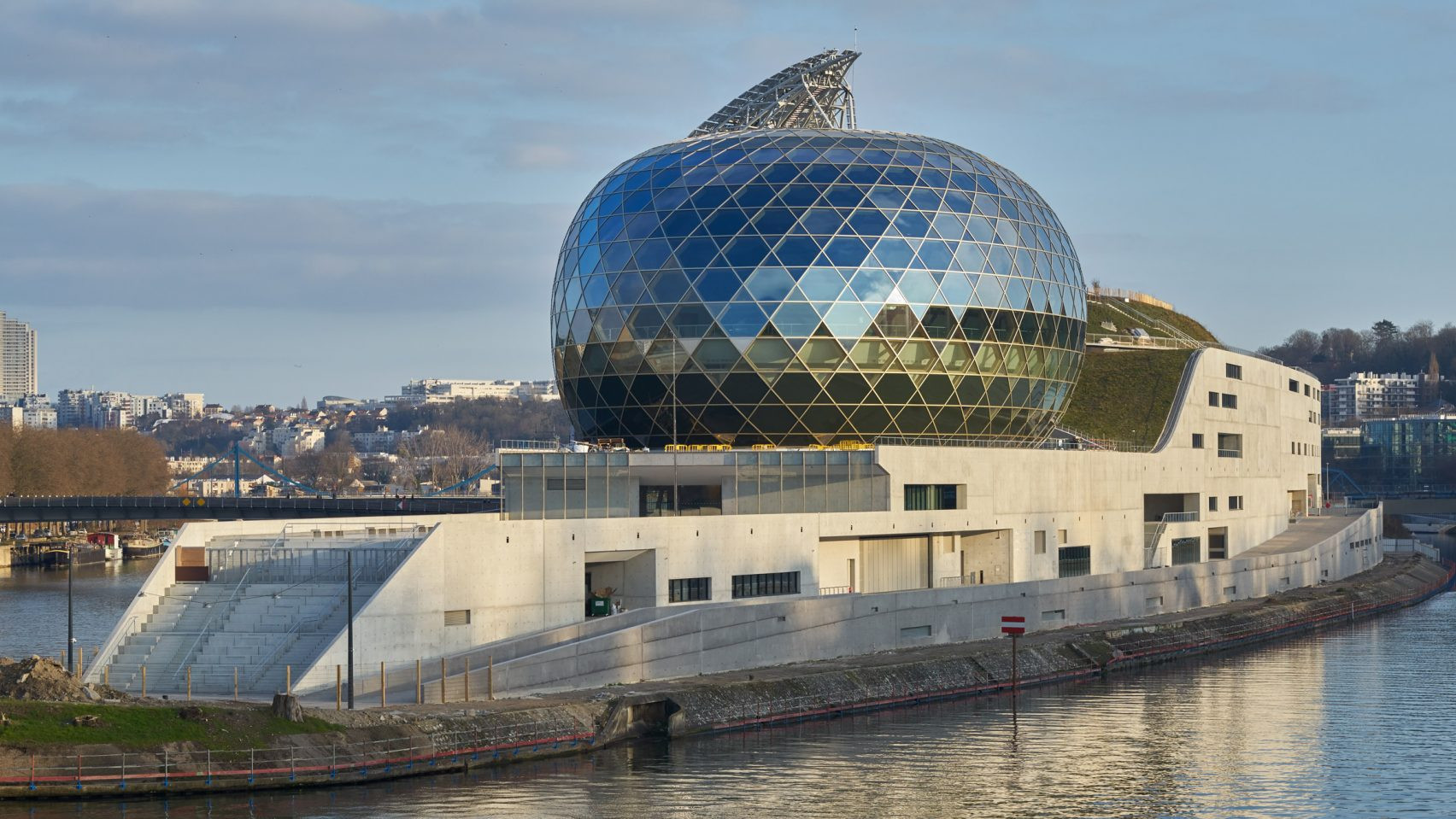 la seine musicale shigeru ban architecture cultural france paris_dezeen_hero 2 1704x959.jpeg