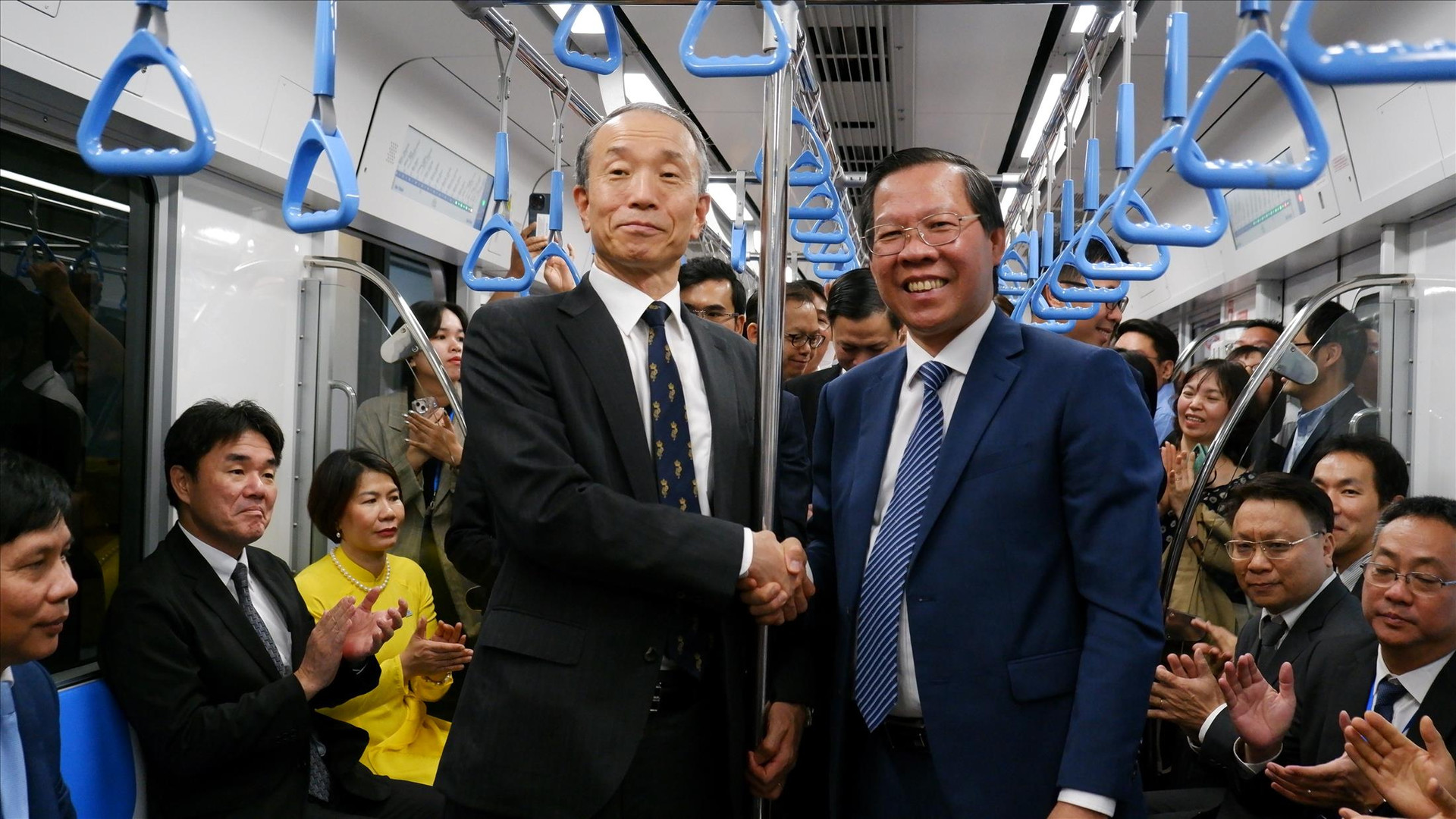 Vận hành metro số 1 TPHCM: Chạm đến 'giấc mơ' giao thông xanh, hiện đại