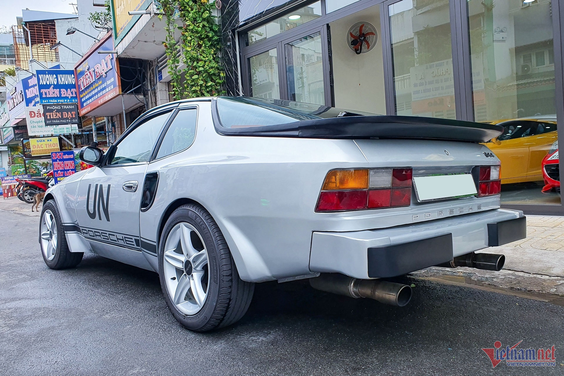 W-Porsche 944 Trung Nguyen Vietnamnet 6.jpg