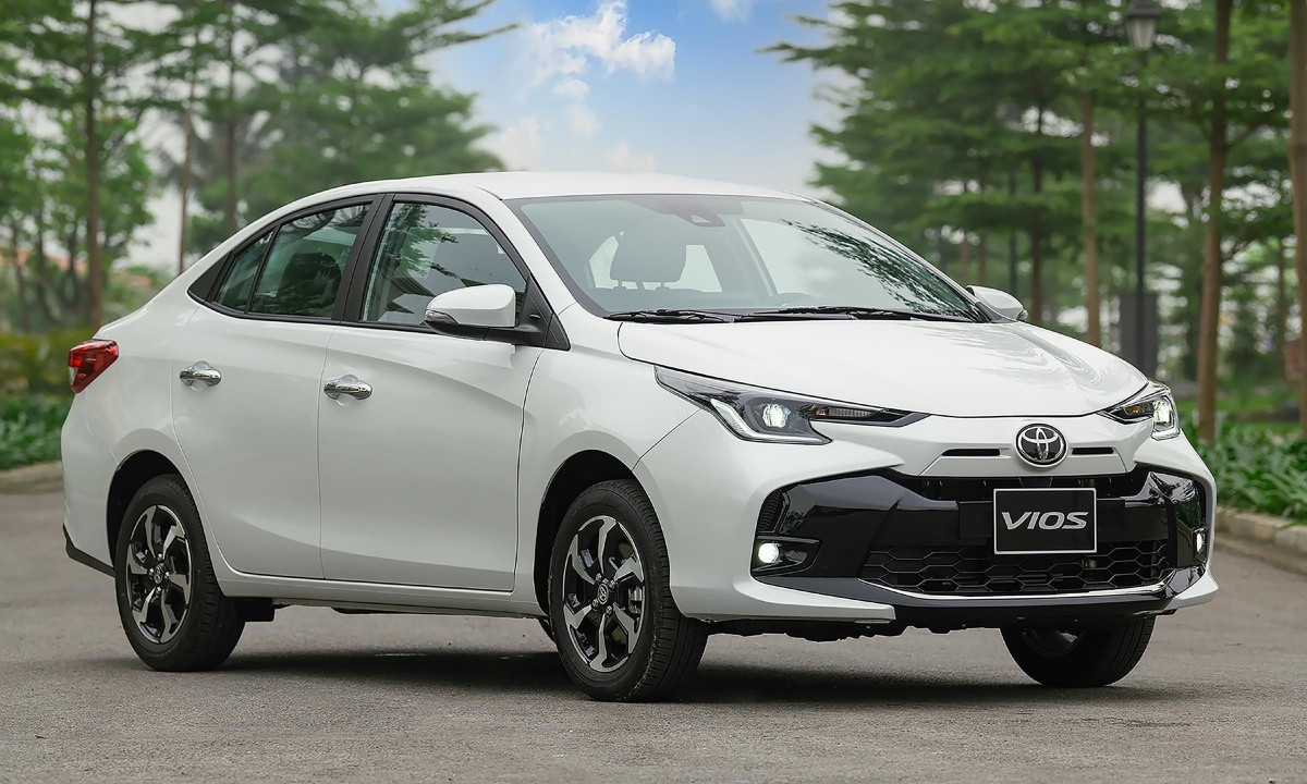 Toyota Vios bứt tốc cuối năm, 'ông hoàng sedan hạng B' sắp tái xuất ngai vàng?