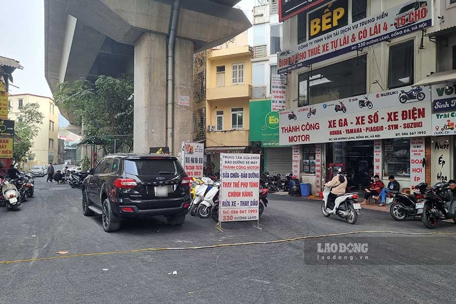 Vài ngày tới, con đường 'giải vây' ách tắc cho nút giao Láng - Ngã Tư Sở sẽ hoàn thành mở rộng- Ảnh 2.