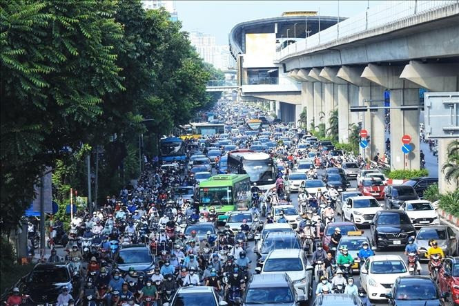 Vài ngày tới, con đường 'giải vây' ách tắc cho nút giao Láng - Ngã Tư Sở sẽ hoàn thành mở rộng- Ảnh 1.