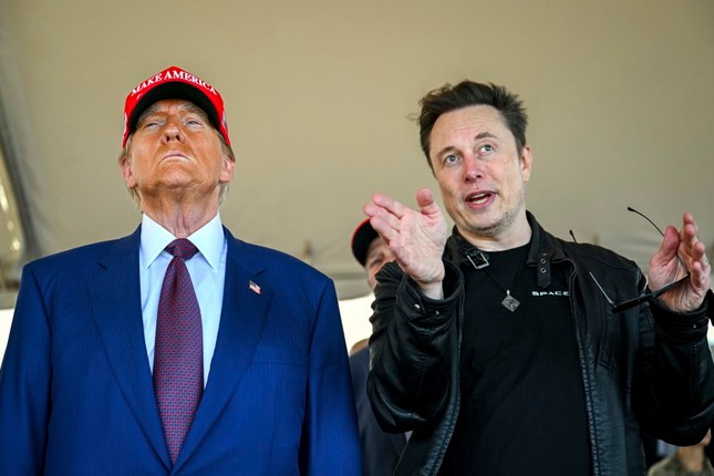 Tỷ phú Elon Musk ăn ngủ ở nhà ông Trump ảnh 1