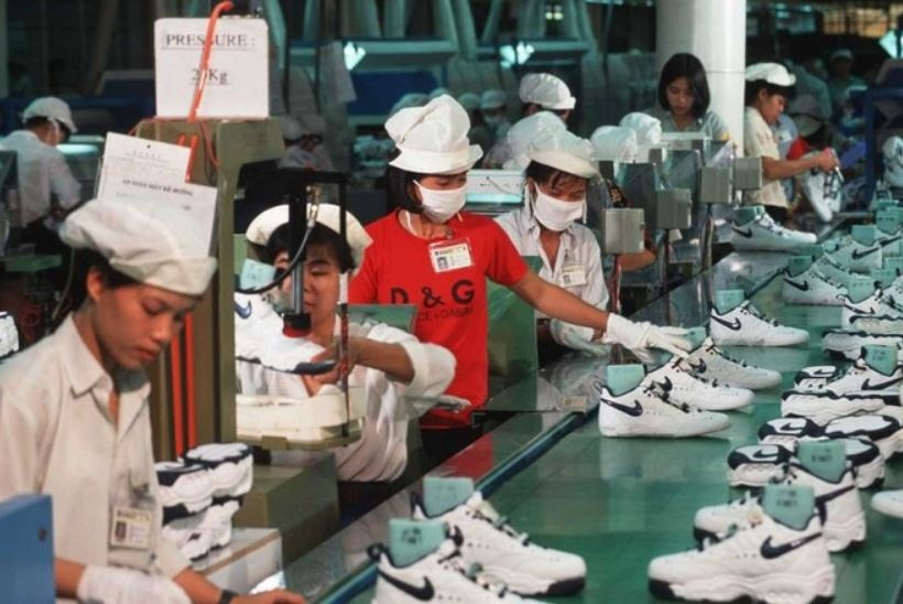 Việt Nam dùng lợi thế đặc biệt để thu hút các tập đoàn đa quốc gia, cạnh tranh với vị thế 'công xưởng thế giới' của Trung Quốc