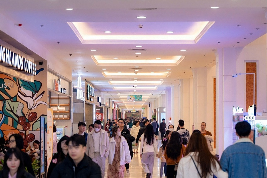 Chưa từng có trong lịch sử: Gần 1 triệu người 'đổ bộ' hệ sinh thái Vingroup đón countdown 2025