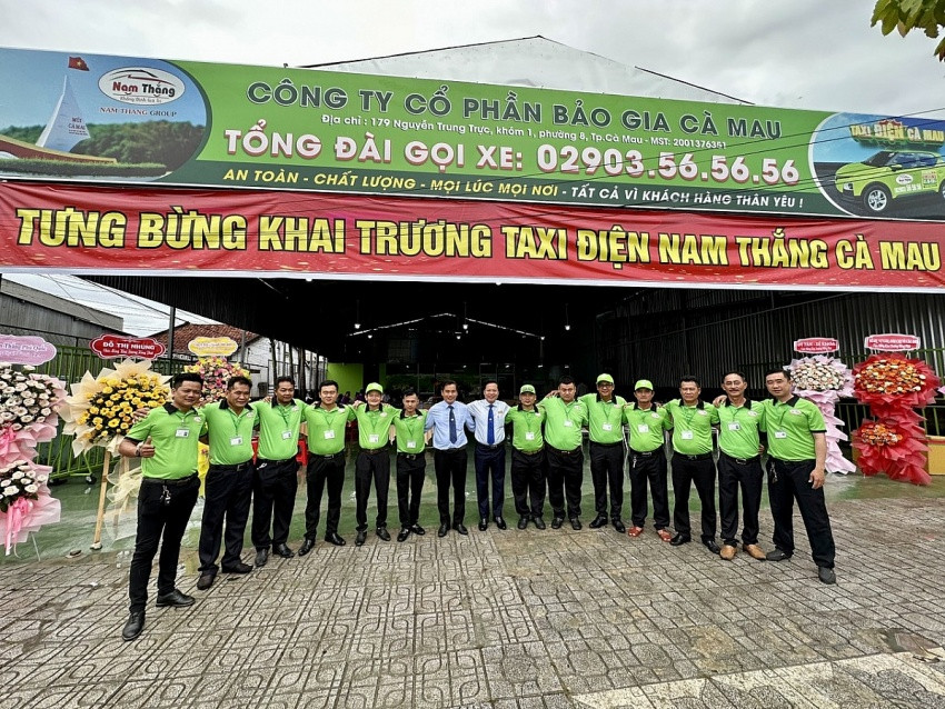 Vụ Giám đốc 'đập bàn' khiến 100 tài xế đình công: Hãng taxi mới khai trương 4 tháng, bất ngờ 'thế lực' phía sau