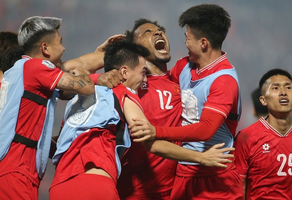 Tuyển Việt Nam chiến thắng 2-1 trước đương kim vô địch AFF Cup, Xuân son lập ‘cú đúp’ nối dài thành tích ghi bàn - ảnh 2