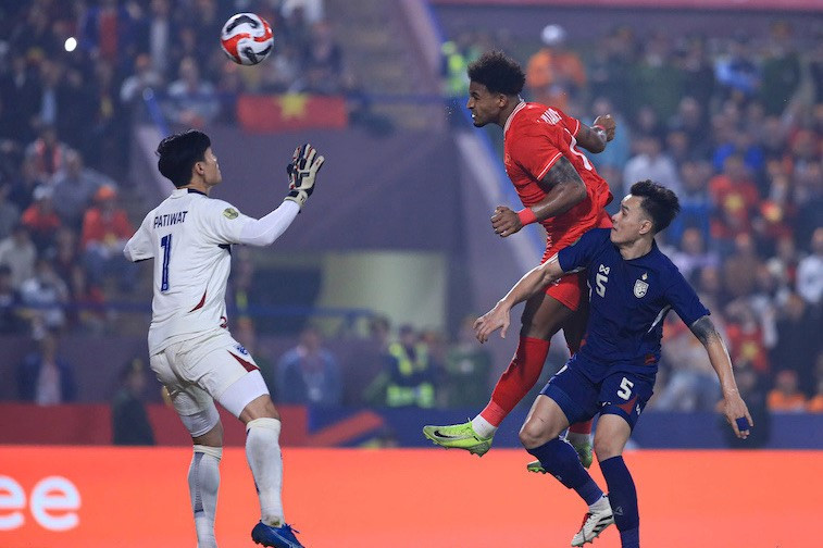 Tuyển Việt Nam chiến thắng 2-1 trước đương kim vô địch AFF Cup, Xuân son lập ‘cú đúp’ nối dài thành tích ghi bàn - ảnh 1