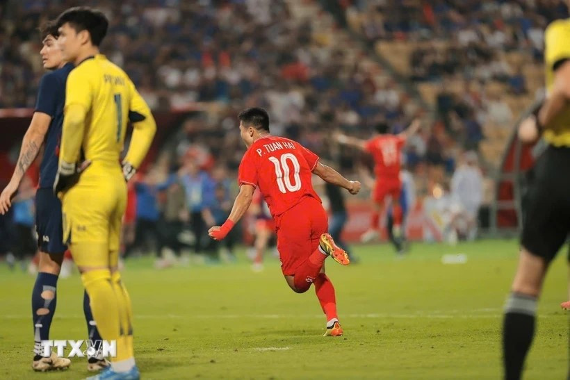 AFF Cup 2024: VIỆT NAM ĐỨNGTRÊN ĐỈNH CAO ĐÔNG NAM Á!!!- Ảnh 2.