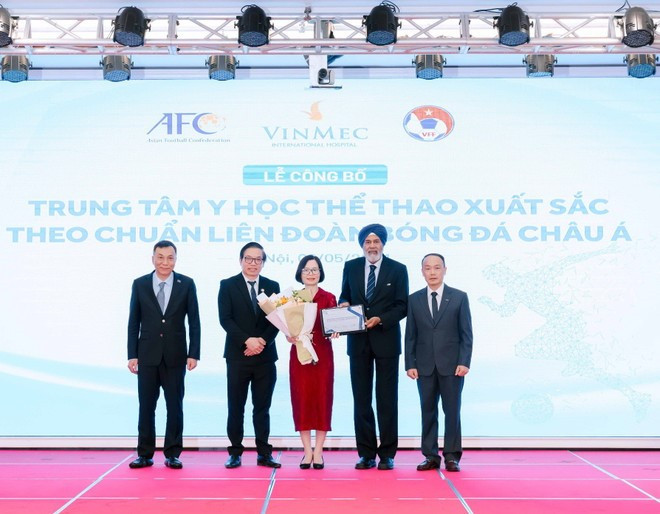 Xuân Son sẽ phẫu thuật tại Trung tâm y học thể thao đạt chứng nhận xuất sắc chuẩn châu Á của ông Phạm Nhật Vượng - ảnh 2