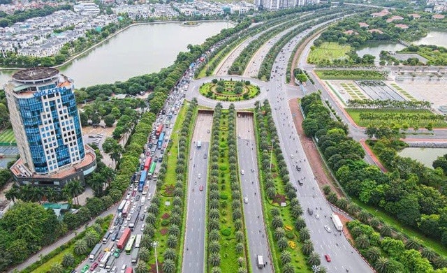 Từ hôm nay, đường gom của đại lộ dài và đẹp nhất Việt Nam chỉ được lưu thông 1 chiều- Ảnh 1.