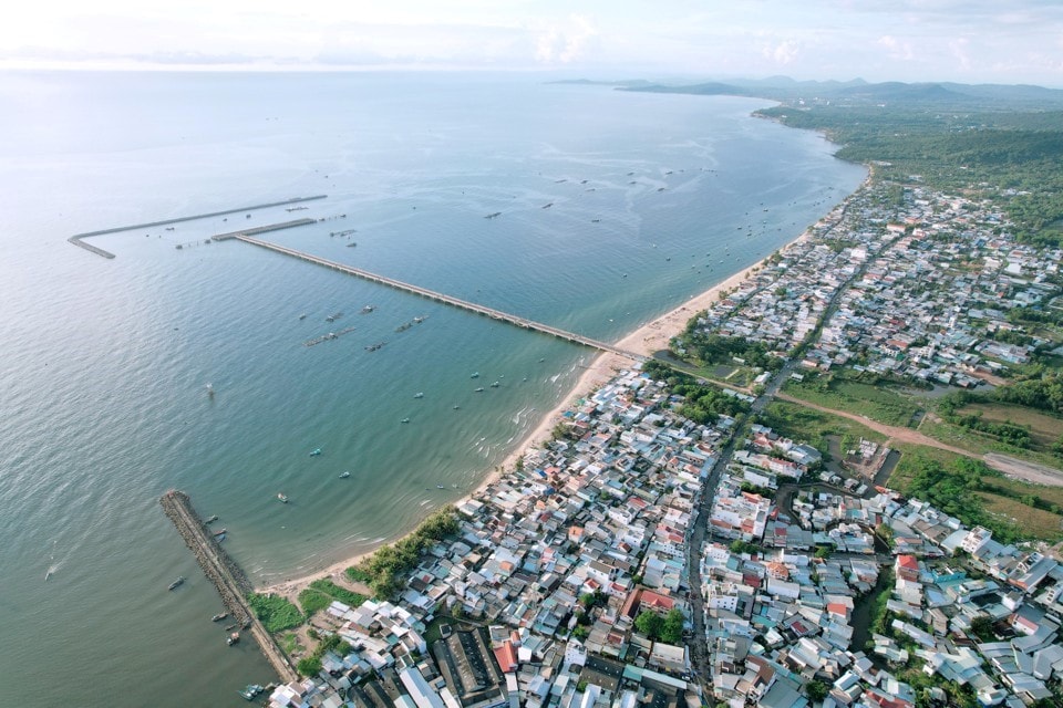 Cảng hành khách quốc tế nghìn tỷ tại thành phố đảo đầu tiên của Việt Nam chuẩn bị đi vào hoạt động sau 10 năm xây dựng - ảnh 1