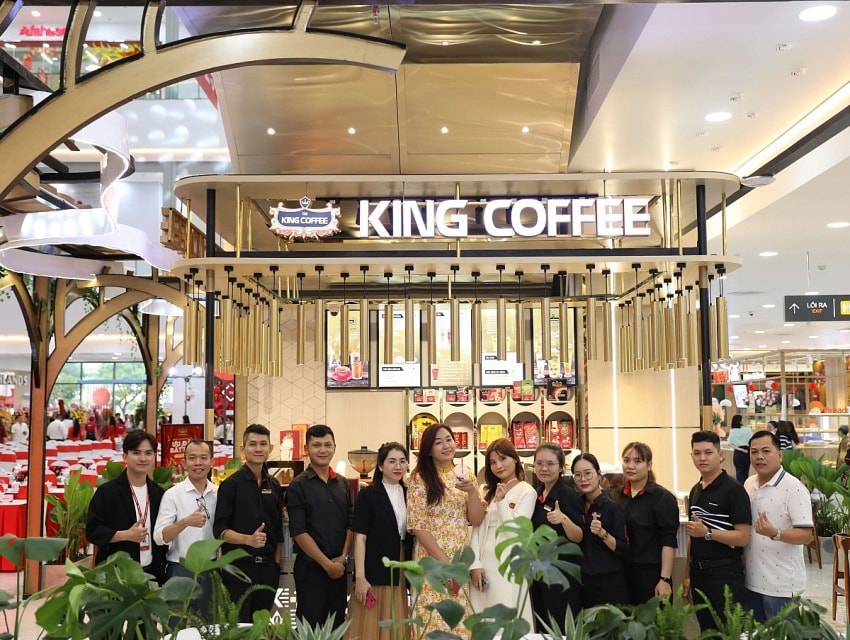 'Nữ hoàng cà phê' Lê Hoàng Diệp Thảo khai trương cửa hàng King Coffee đầu tiên năm 2025, nằm tại vị trí đắc địa ở TP. HCM